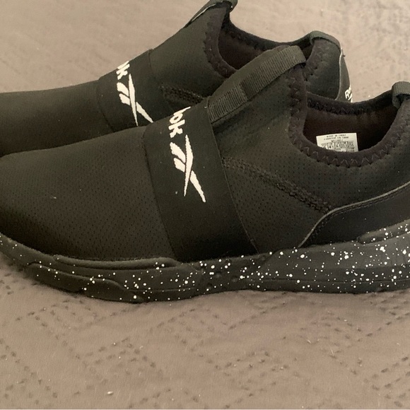 REEBOKS - Picture 2 of 6